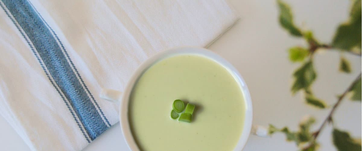 Green asparagus and potato cream