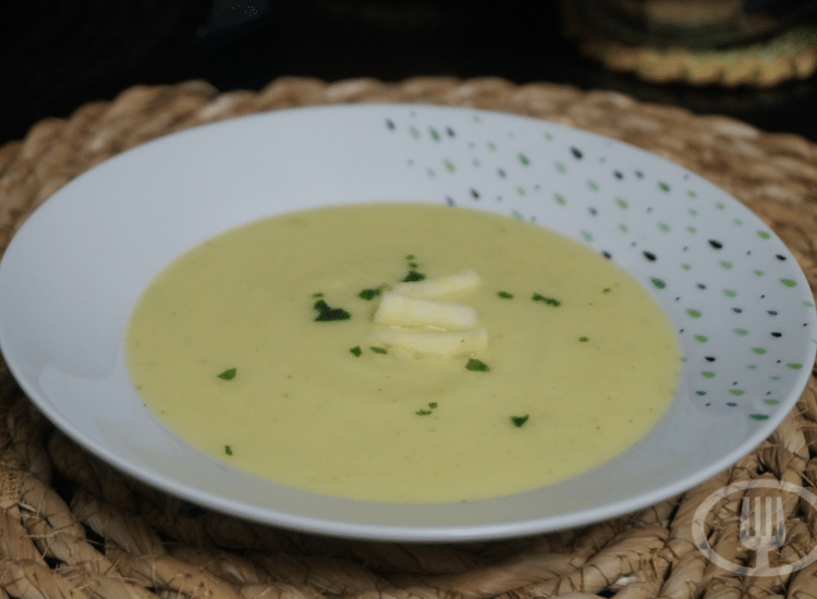 Zucchini and apple cream, a delicious starter